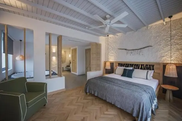 Deluxe Room, Kısmi Deniz Manzaralı