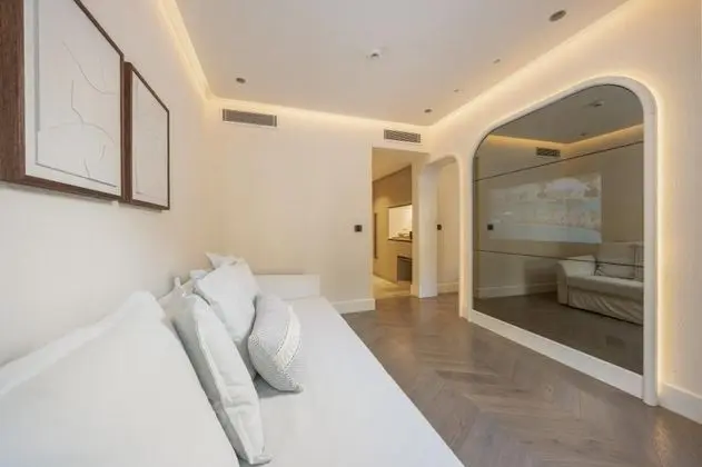 Junior Suite, Kara Manzaralı, Fransız Balkonlu