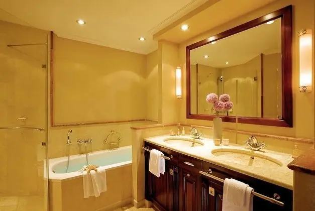 Kıyı Manzaralı