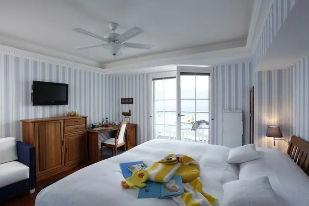 Deluxe Tek Büyük Yataklı Oda, Balkon, Göl Manzaralı (Maritime style)