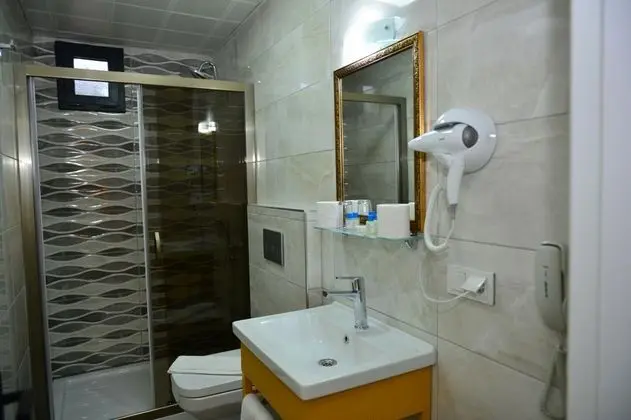 Aile Odası, Kara Manzaralı