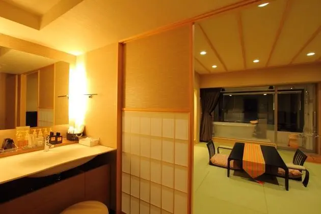Traditional Oda, Sigara İçilmez (Japanese Style with Open-air Bath)