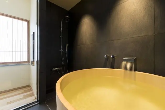 Family Oda, Sigara İçilmez, Özel Banyo (BAKU)