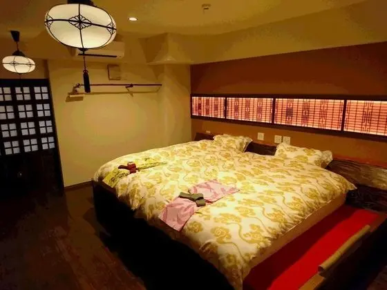 Süit (2 Semi-double beds+2 Japanese futons)