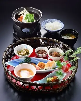Traditional Oda, Ortak Banyo, Nehir Manzaralı (Deluxe Japanese Style, Seseragi no ma)