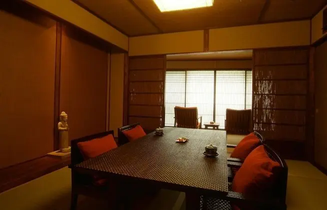 Traditional Oda, Ortak Banyo, Nehir Manzaralı (Superior JP Style, Seseragi no ma)