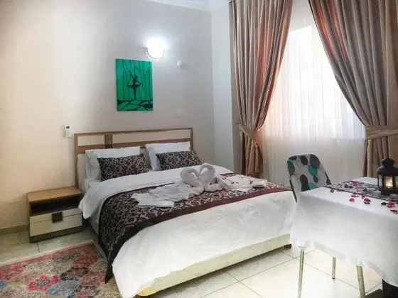 Çift Kişilik, Şehir Manzaralı, 1. Kat