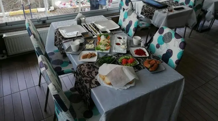 Çift Kişilik, Şehir Manzaralı, 1. Kat