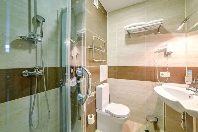 Standard Tek Büyük veya İki Ayrı Yataklı Oda, Balkon