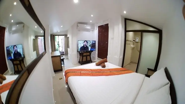5 Bedroom Villa