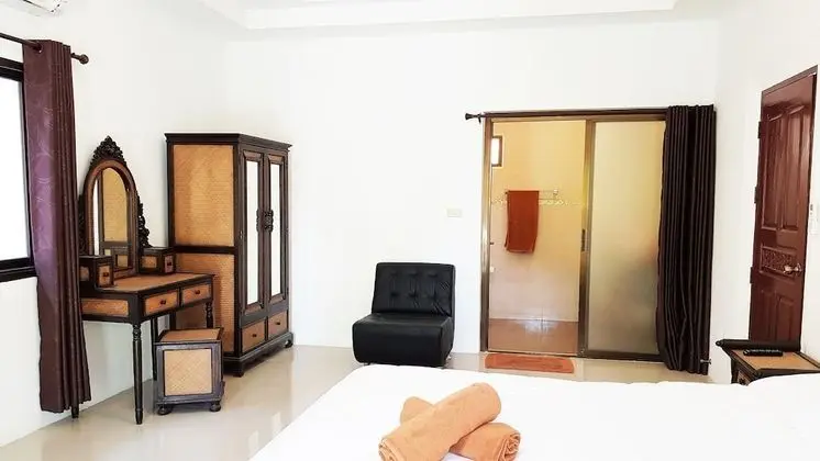 5 Bedroom Villa
