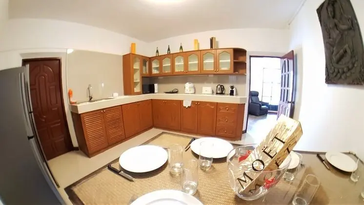 5 Bedroom Villa