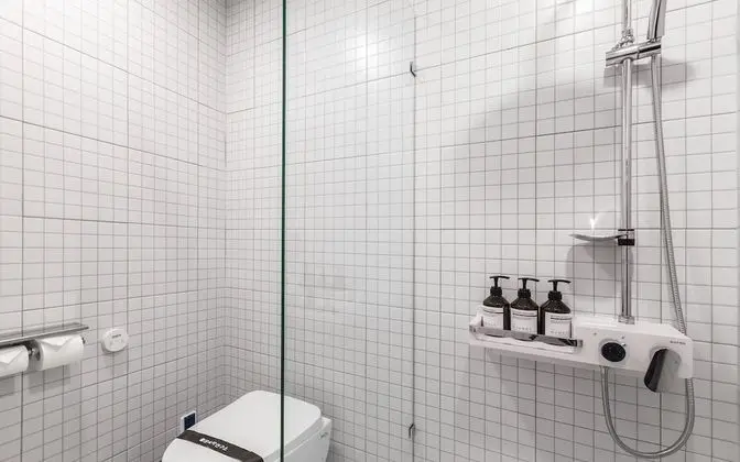 Oda (Standard/Breakfast included (Netflix )