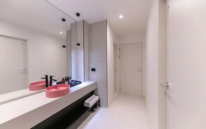 Oda (VIP/Breakfast included (Netflix avail)