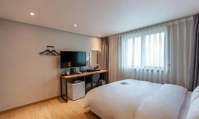 Deluxe Tek Büyük Yataklı Oda