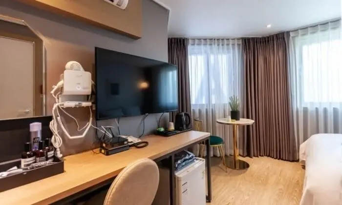 Standard Tek Büyük Yataklı Oda