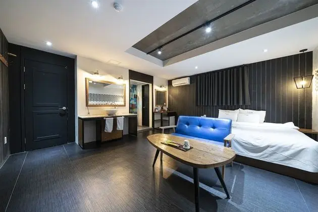 Süit (Check-in: Mon-Thu 6 PM, Fri-Sun 9 PM)