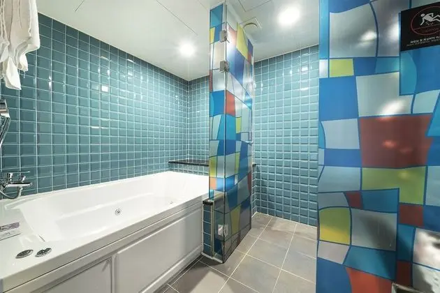 Süit (Check-in: Mon-Thu 6 PM, Fri-Sun 9 PM)