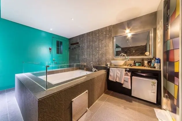 Süit (Check-in: Mon-Thu 6 PM, Fri-Sun 9 PM)