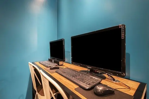 VIP (Check in time Mon-Thu 6 PM,Fri-Sun 9 PM)