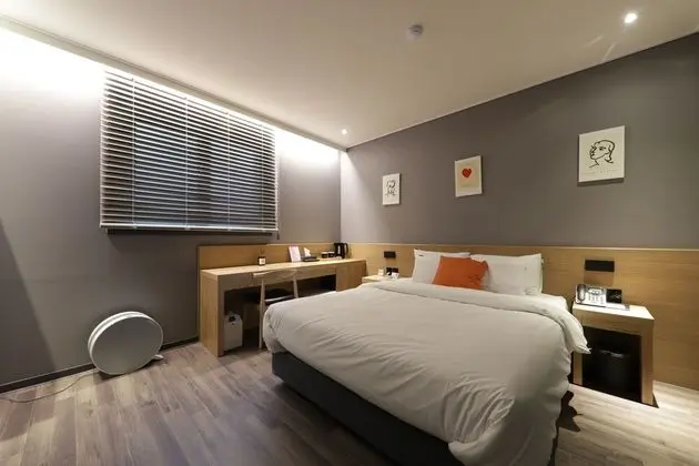 Exclusive Tek Büyük Yataklı Oda (Movie Room)