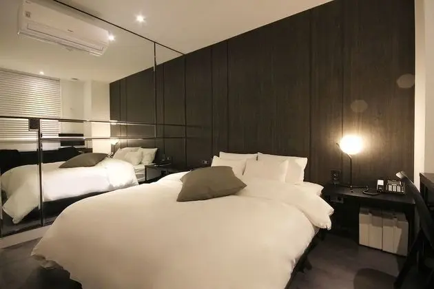 Oda (Standard B (Ace bed) (down duvet Netf)
