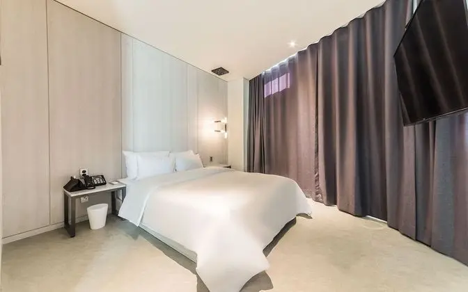 Oda (Deluxe - No hard 2PC (Netflix availab)