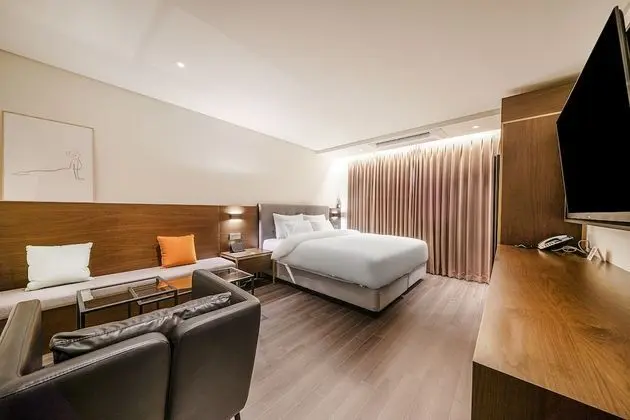 Deluxe Tek Büyük Yataklı Oda
