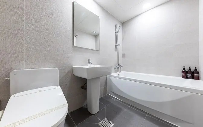 Oda (Ondol Room (View Netflix))