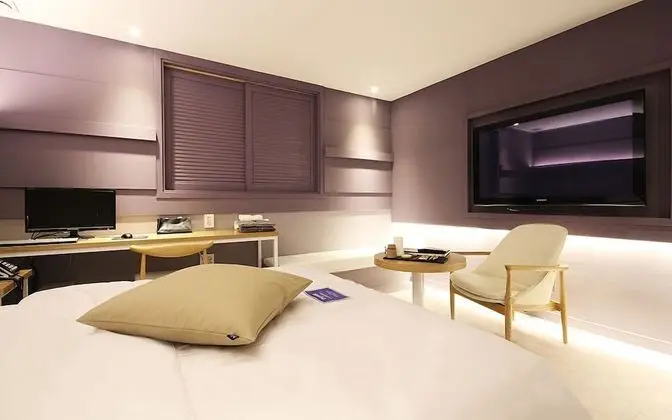 Oda (Premium (Netflix viewing available))