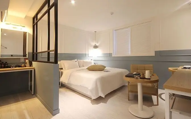 Oda (Premium (Netflix viewing available))