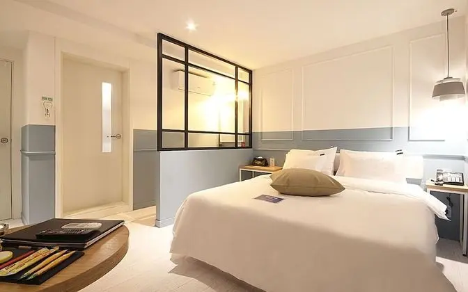 Oda (Premium (Netflix viewing available))