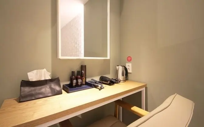 Oda (Premium (Netflix viewing available))