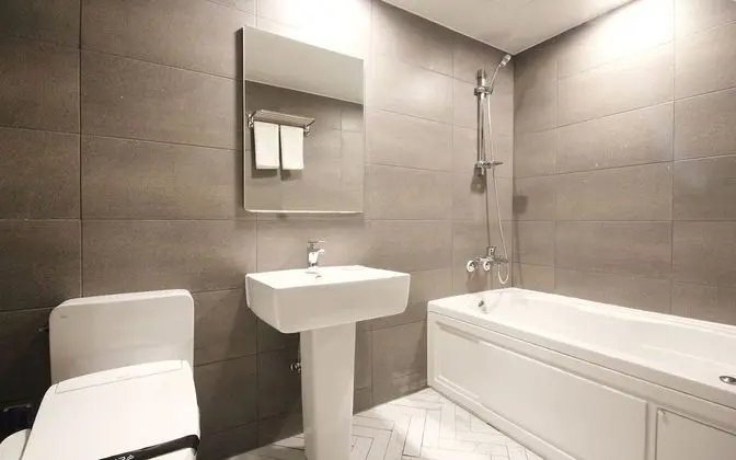 Oda (Premium (Netflix viewing available))