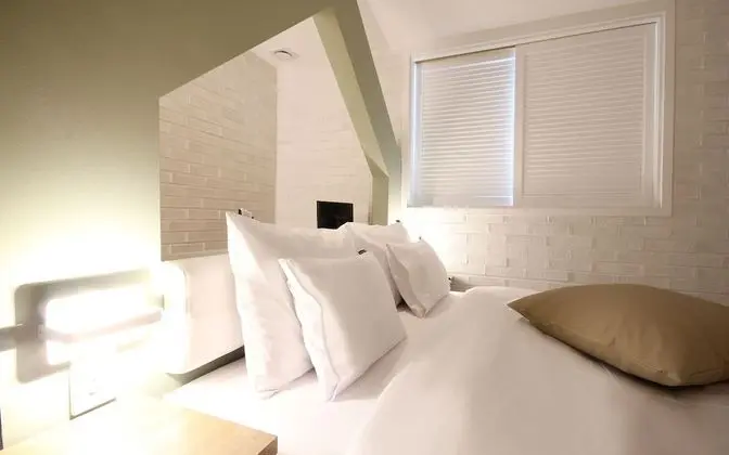 Oda (Premium (Netflix viewing available))