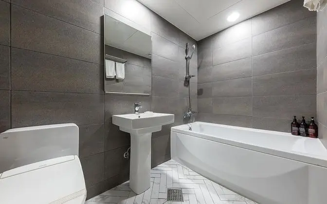 Oda (Premium (Netflix viewing available))