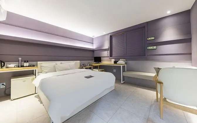 Oda (Premium (Netflix viewing available))