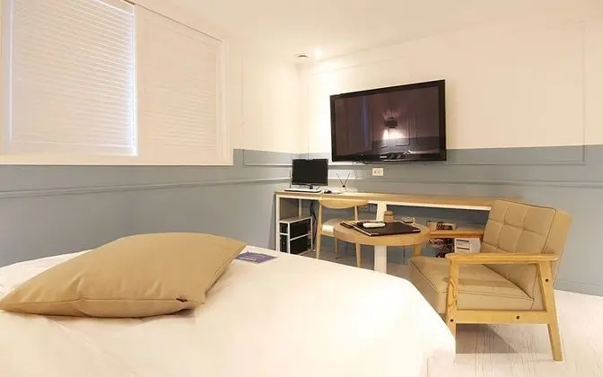 Oda (Premium (Netflix viewing available))