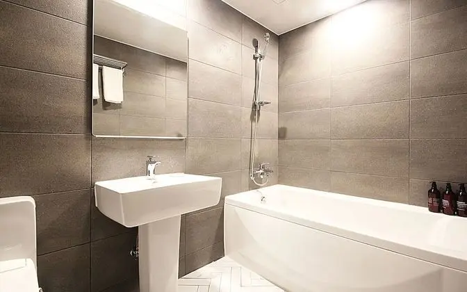 Oda (Premium (Netflix viewing available))