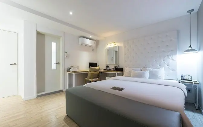 Oda (Standard (Netflix viewing available))