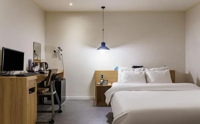 Premium Tek Büyük Yataklı Oda