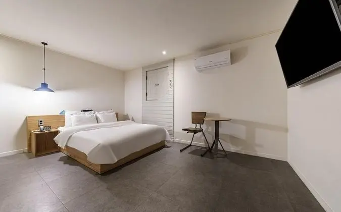 Premium Tek Büyük Yataklı Oda