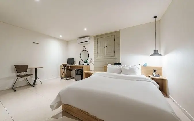 Premium Tek Büyük Yataklı Oda