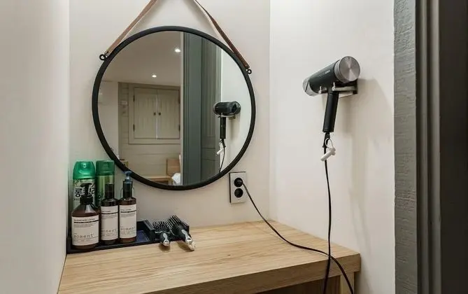 Premium Tek Büyük Yataklı Oda