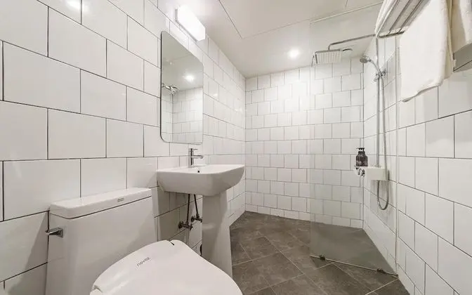 Premium Tek Büyük Yataklı Oda