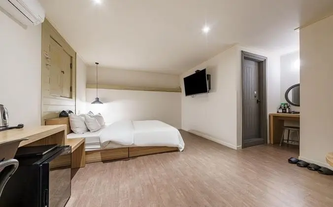 Royal Tek Büyük Yataklı Oda