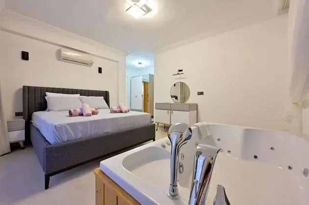 Villa, Bahçe Manzaralı