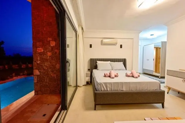 Villa, Bahçe Manzaralı