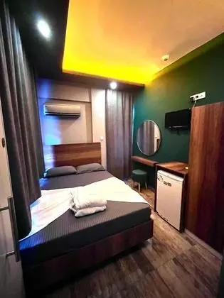 Çift Kişilik, Kara Manzaralı, Ortak Banyolu