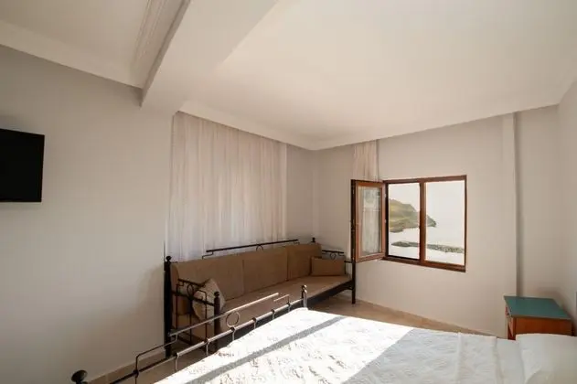 Standart Üç Kişilik Oda, Deniz Manzaralı, Balkonlu